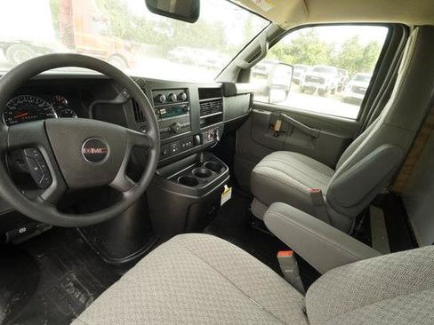 New 2026 GMC Savana 3500 Extended w/ Power Convenience Package RWD image 23