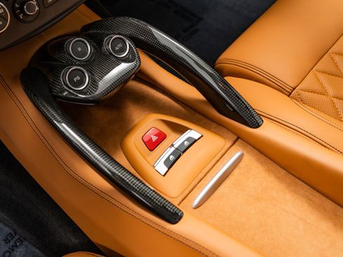 Used 2014 Ferrari FF image 29