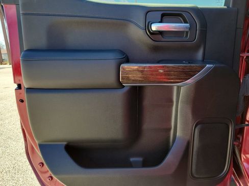 Used 2020 GMC Sierra 1500 Elevation w/ Elevation Value Package AWD/4WD image 12