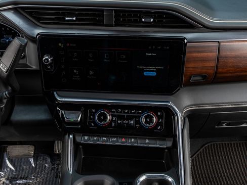 Used 2024 GMC Sierra 2500 Denali Ultimate w/ Max Trailering Package image 24