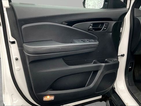 Used 2023 Honda Passport Elite image 23