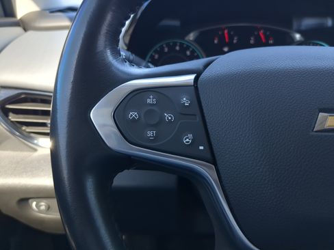 Used 2021 Chevrolet Traverse LT image 29