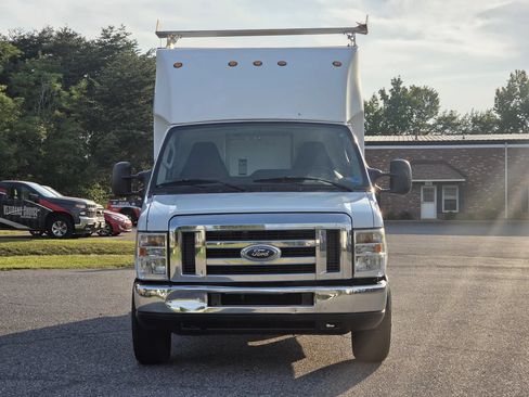 Used 2013 Ford E-350 and Econoline 350 Super Duty RWD image 18