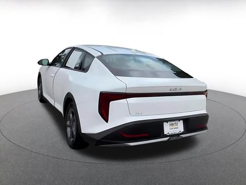 Used 2025 Kia K4 FWD image 11