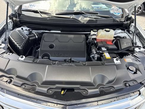 Used 2023 Chevrolet Traverse Premier FWD image 48