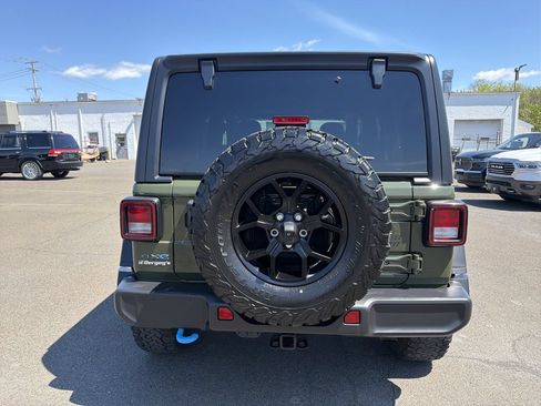 Used 2024 Jeep Wrangler Unlimited AWD/4WD image 6