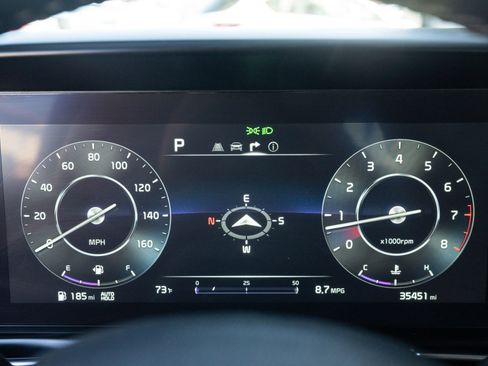 Used 2023 Kia Carnival SX image 27