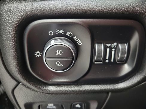 Used 2025 RAM 1500 Laramie w/ Night Edition image 48