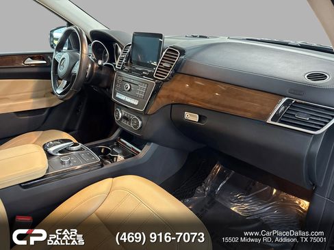 Used 2018 Mercedes-Benz GLS 450 4MATIC w/ Premium Package image 32