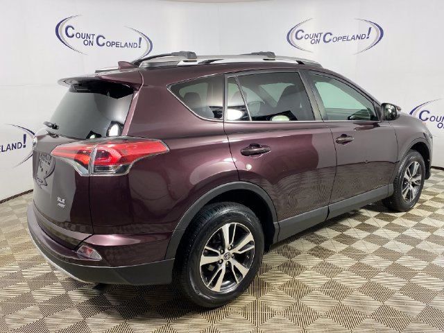 Used 2016 Toyota RAV4 XLE AWD/4WD image 7