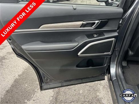 Used 2022 Kia Telluride EX w/ EX Premium Package image 16