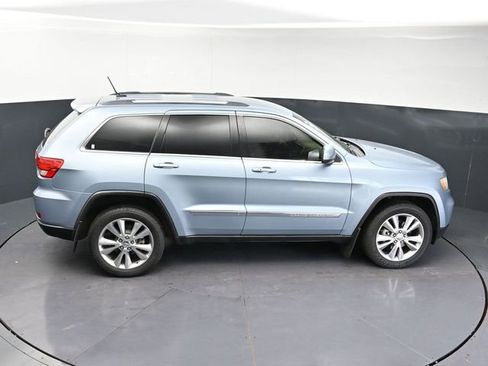 Used 2012 Jeep Grand Cherokee Laredo RWD image 25