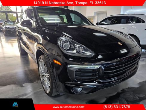 Used 2018 Porsche Cayenne Platinum Edition w/ Premium Package AWD/4WD image 13
