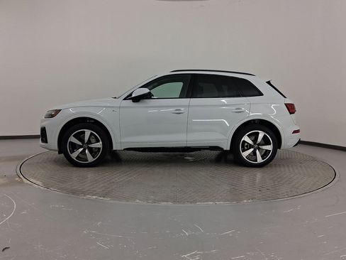 Used 2022 Audi Q5 2.0T Premium Plus w/ Premium Plus Package image 2