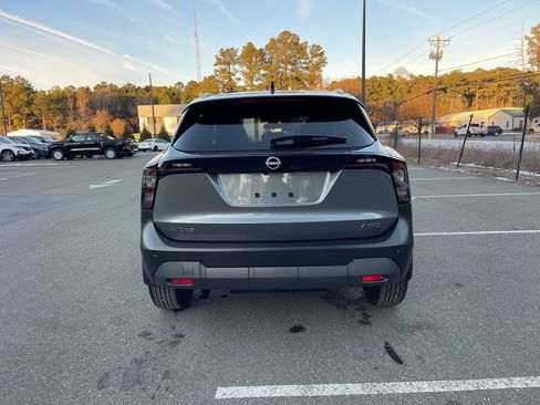 New 2026 Nissan Kicks SV w/ SV Premium Package image 5