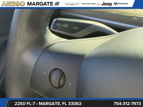 Used 2020 Tesla Model Y Long Range AWD/4WD image 25