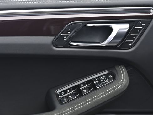 Used 2026 Porsche Macan GTS image 26