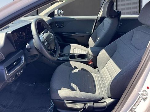 Used 2025 Kia K4 EX FWD image 21