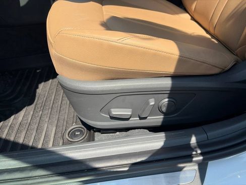 Used 2025 Hyundai Sonata Limited FWD image 12