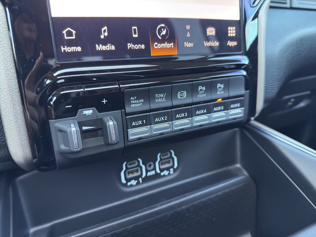 Used 2024 RAM 3500 Laramie w/ Safety Group AWD/4WD image 25