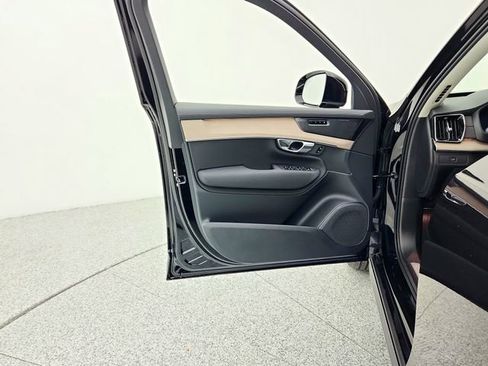 New 2026 Volvo XC90 B6 Plus w/ Protection Package image 22
