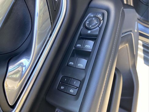 Used 2021 Chevrolet Tahoe LT w/ Rear Media and Nav Package AWD/4WD image 20
