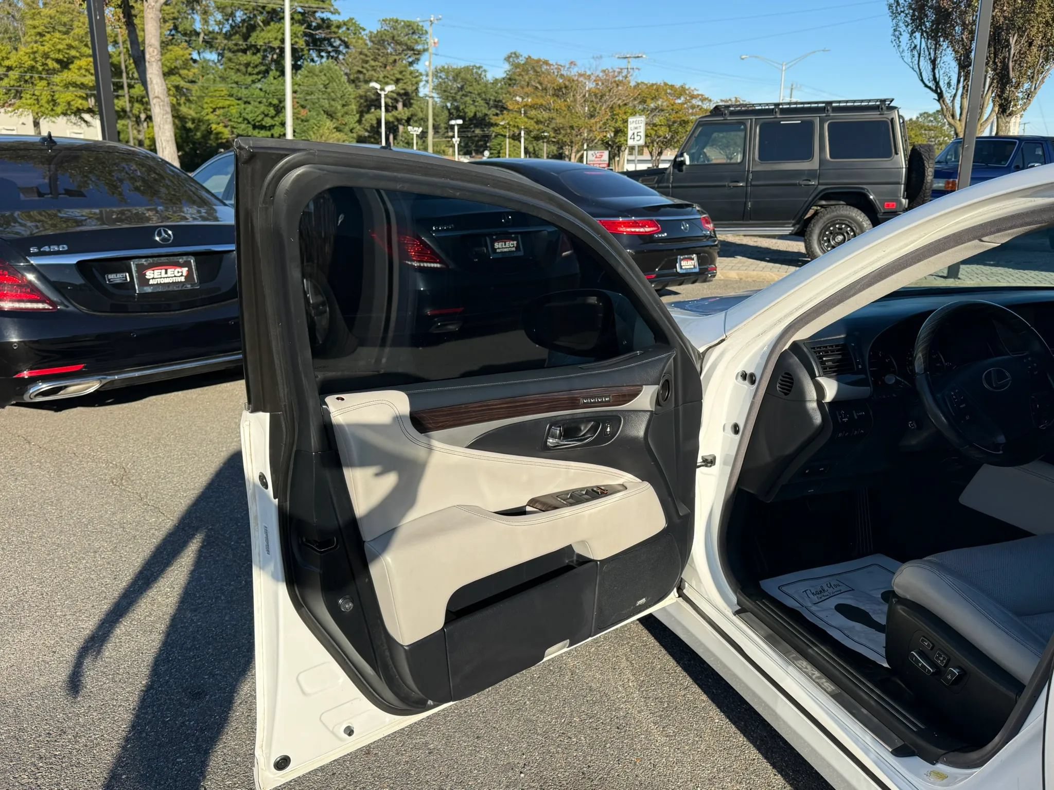 Used 2013 Lexus LS 460 AWD w/ Comfort Pkg image 6