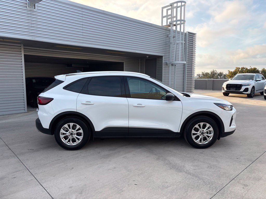 Used 2026 Ford Escape Active FWD image 8
