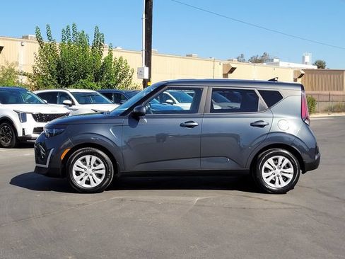 Used 2024 Kia Soul LX FWD image 9