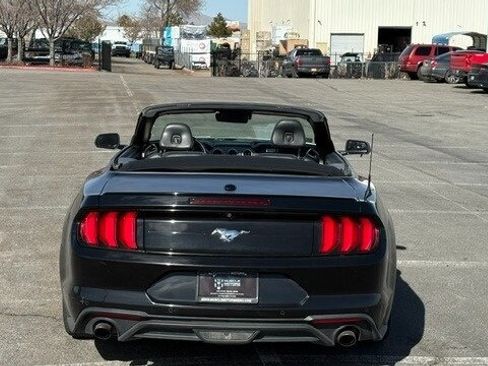 Used 2022 Ford Mustang Premium image 9