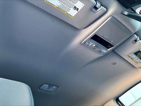 Used 2019 Toyota Tacoma SR image 14