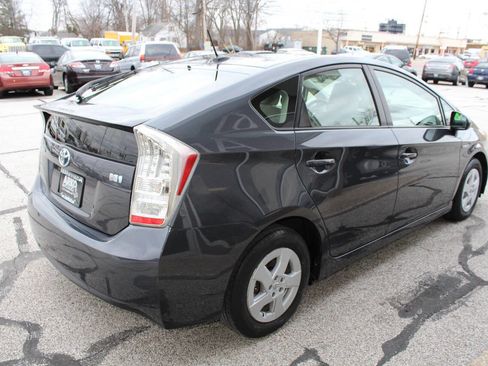 Used 2011 Toyota Prius Three image 9