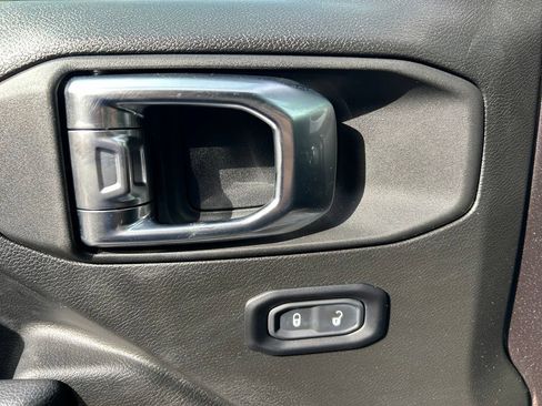 Used 2025 Jeep Wrangler Unlimited Sport AWD/4WD image 56
