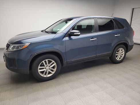 Used 2015 Kia Sorento LX FWD image 2