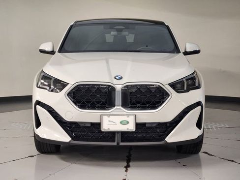 Used 2026 BMW X2 xDrive28i AWD/4WD image 9
