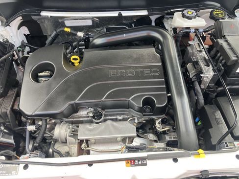 Used 2024 Chevrolet Equinox LT image 18