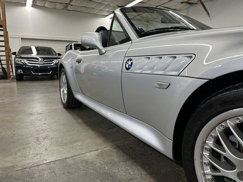 Used 2001 BMW Z3 3.0i RWD image 39