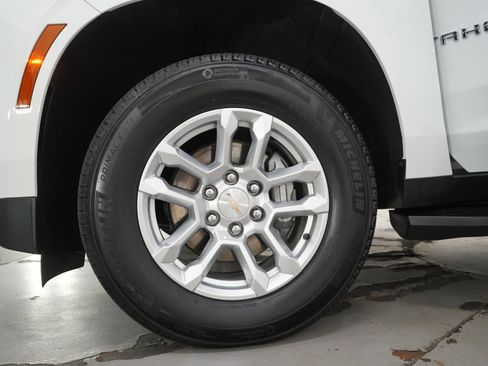 Used 2025 Chevrolet Tahoe LT AWD/4WD image 34