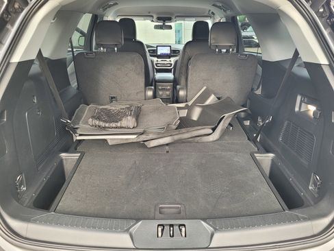 Used 2023 Ford Explorer XLT w/ Equipment Group 202A image 29