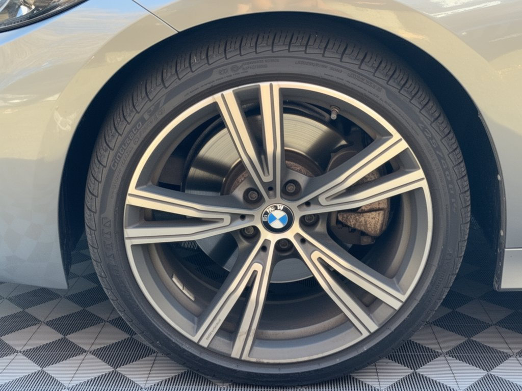 Used 2023 BMW 330i Sedan w/ Premium Package RWD image 13