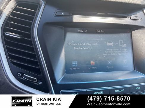 Used 2018 Hyundai Santa Fe SE w/ Cargo Package FWD image 19