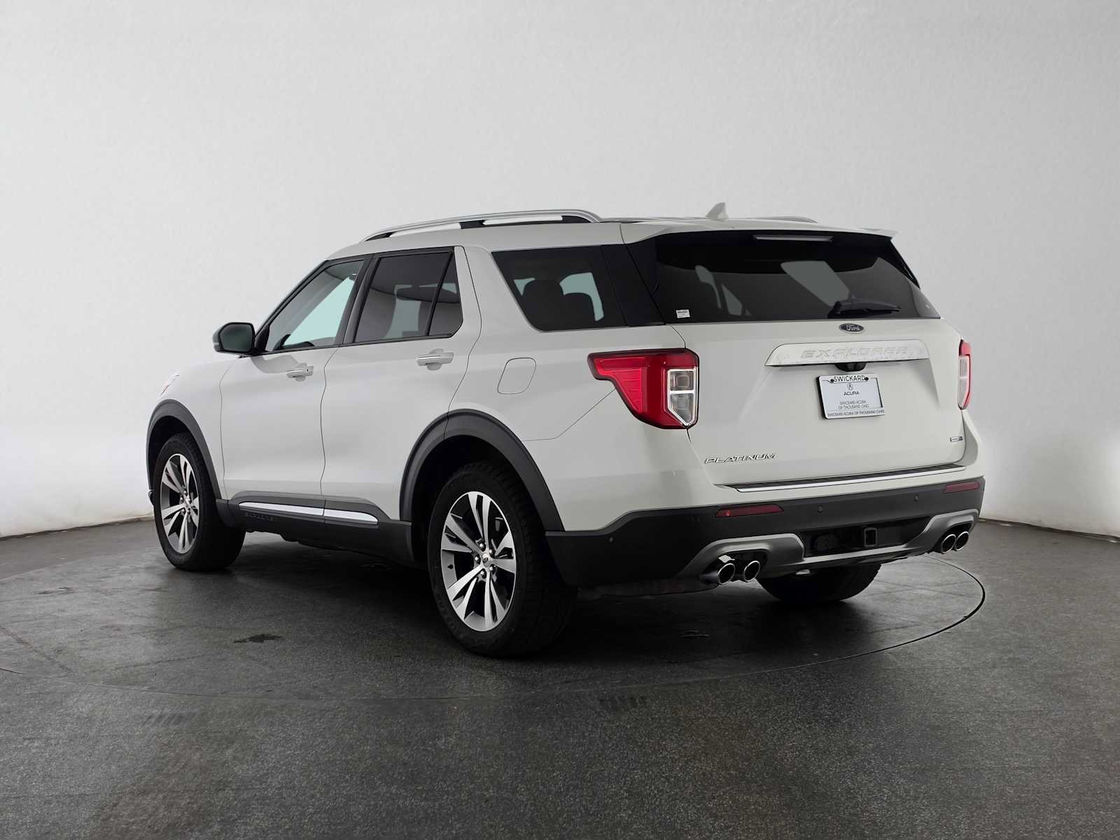 Used 2020 Ford Explorer Platinum w/ Premium Technology Package AWD/4WD image 5