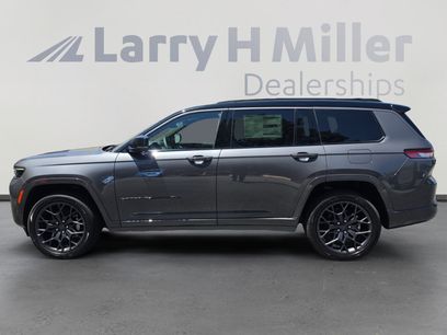 New 2026 Jeep Grand Cherokee L Summit w/ Obsidian Package