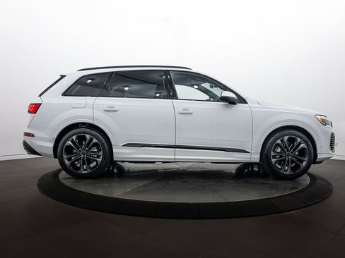 Used 2026 Audi Q7 3.0T Premium Plus w/ Premium Plus Package AWD/4WD image 3
