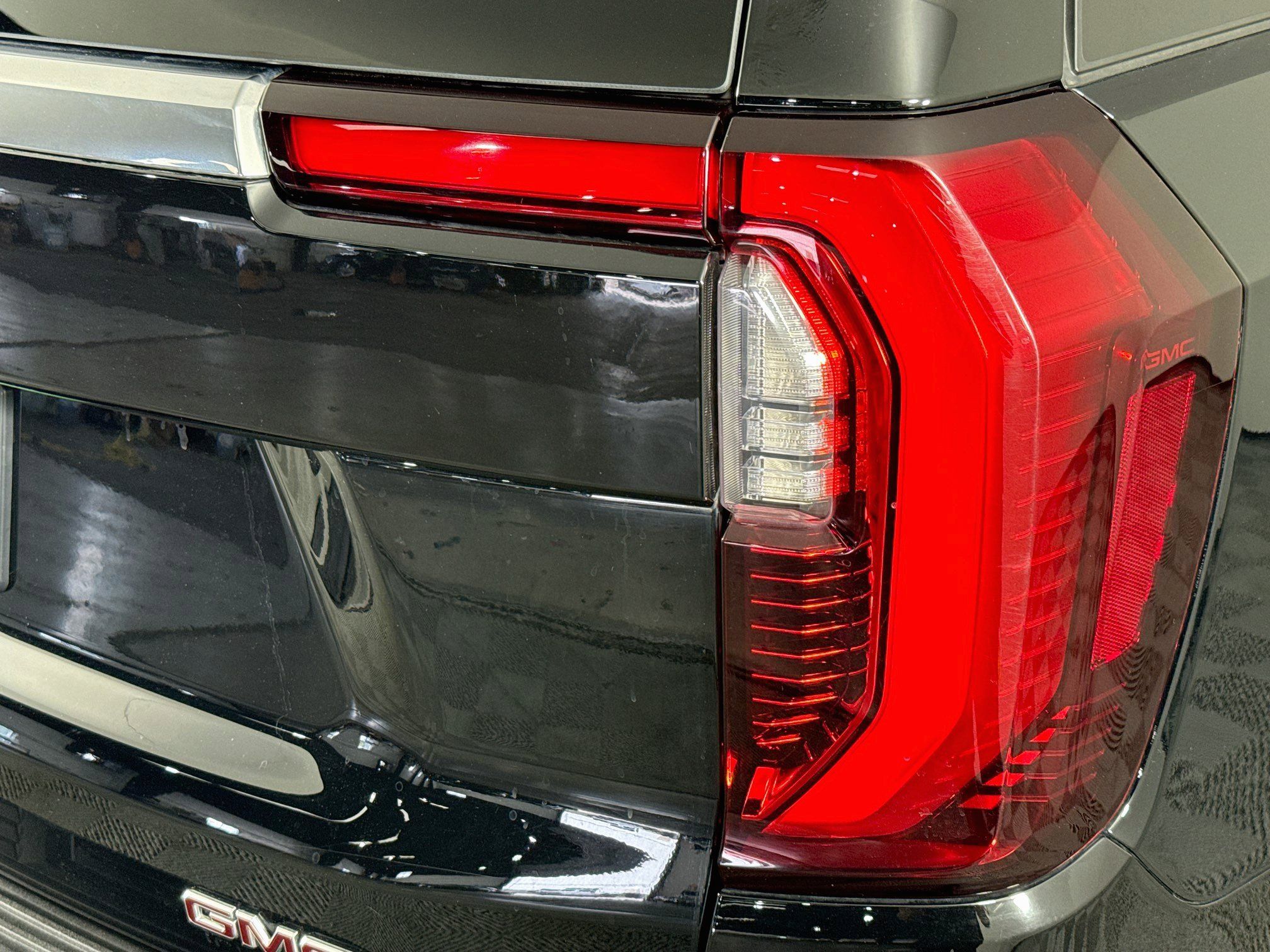 Used 2025 GMC Yukon Denali AWD/4WD image 31