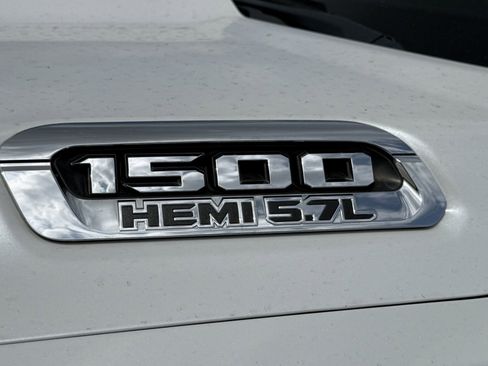 Certified 2019 RAM 1500 Laramie RWD image 4