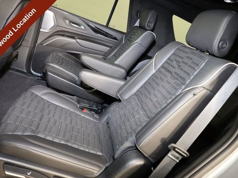 Used 2023 Cadillac Escalade V AWD/4WD image 11