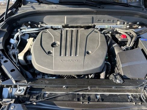 Certified 2023 Volvo XC60 B5 Plus w/ Climate Package image 34