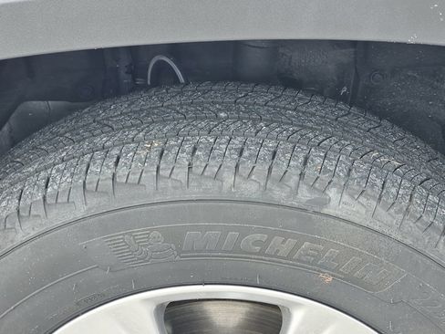 Used 2024 Toyota RAV4 XLE w/ Convenience Package AWD/4WD image 31