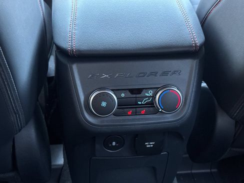 Used 2026 Ford Explorer ST-Line w/ ST-Line Street Pack RWD image 35